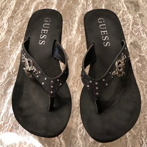 Guess Flip Flop Shoe in Women